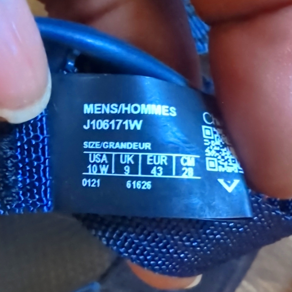 Chaco Blue Men Sandals - Picture 3 of 8